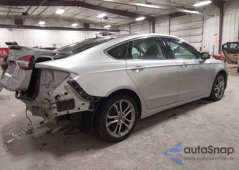 2020 Ford Fusion Hybrid Titanium из США, поврежденный, VIN 3FA6P0RU9LR139775